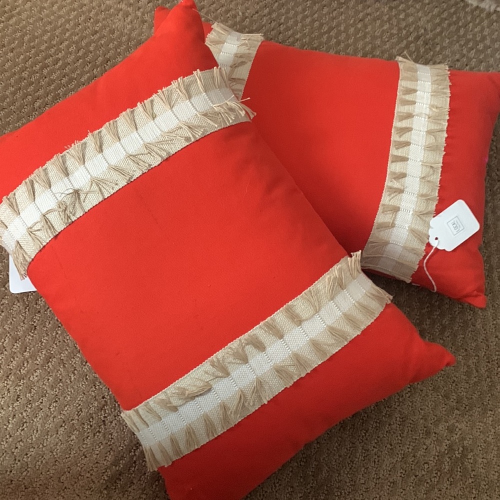 Elliot fringe pillows